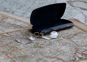 - Пенсне (pince-nez) - АМ-004